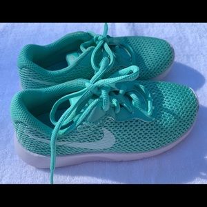 Nike girls sneakers